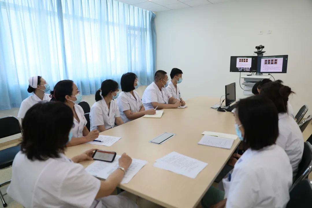 全省首家！中國醫(yī)科大學(xué)附屬第一醫(yī)院專家來“查房”，家門口享國內(nèi)優(yōu)質(zhì)醫(yī)療資源！(圖4)